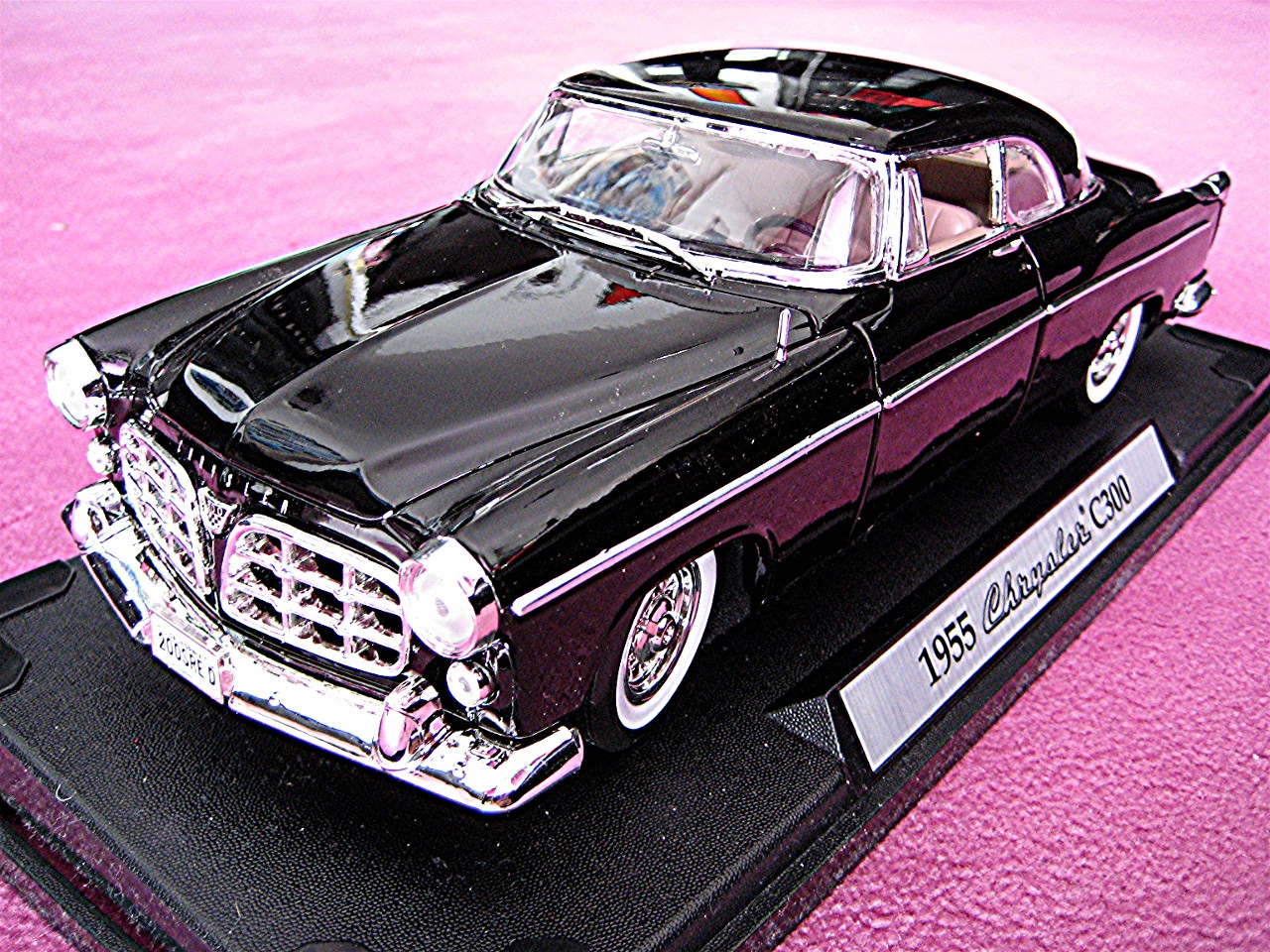 1:18 Chrysler 300 C schwarz 1955