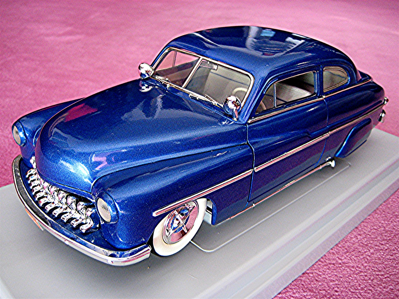 1:18 Mercury Custom blau-metallic 1949