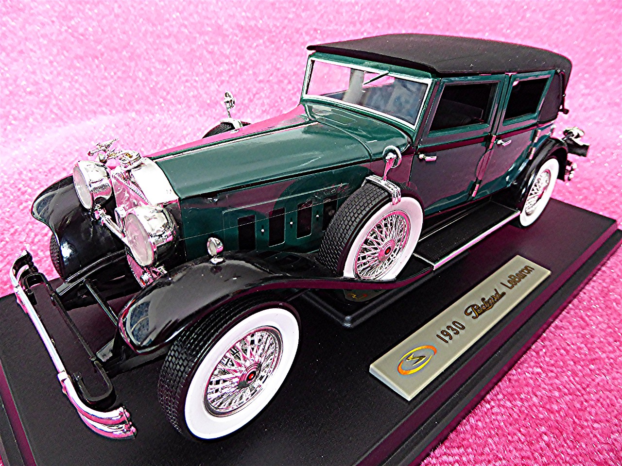 1:18 Packard Le Baron gruen 1930