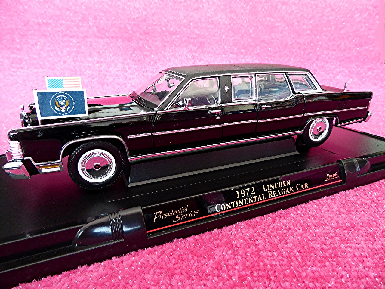1:24 Lincoln Continental Reagan Car schwarz 1972