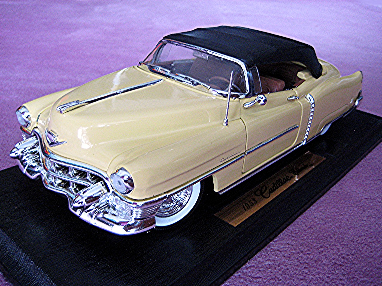1:18 Cadillac Eldorado Coupe gelb 1953