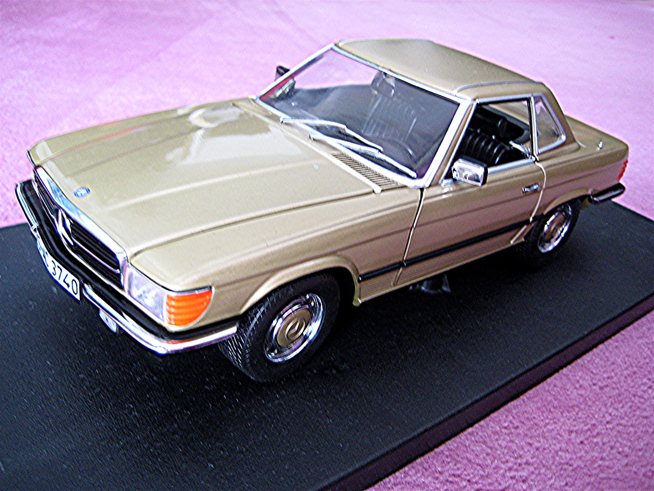 1:18 Mercedes 350 SL Coupe gold 1977