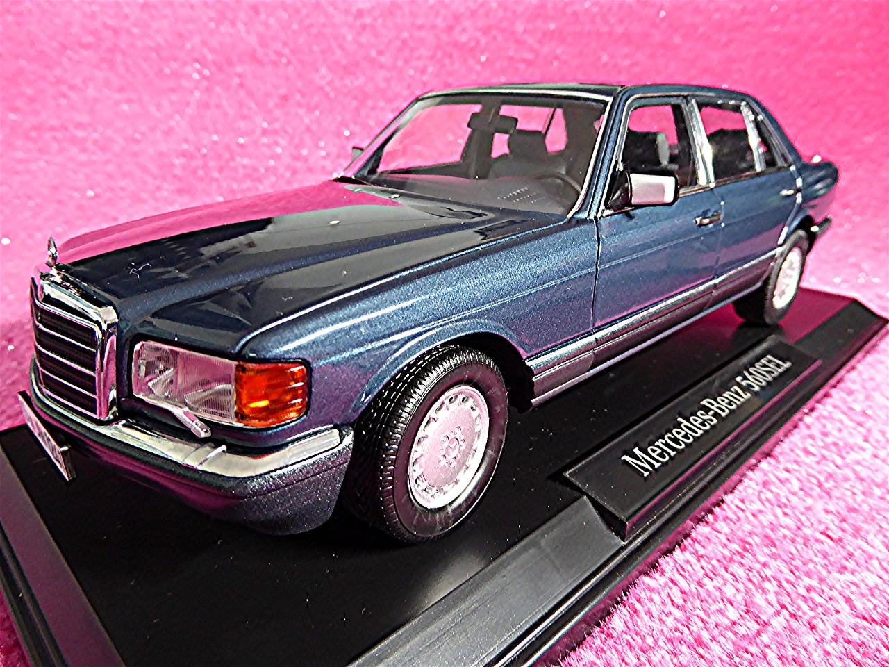 Mercedes 560 SEL blau 1988