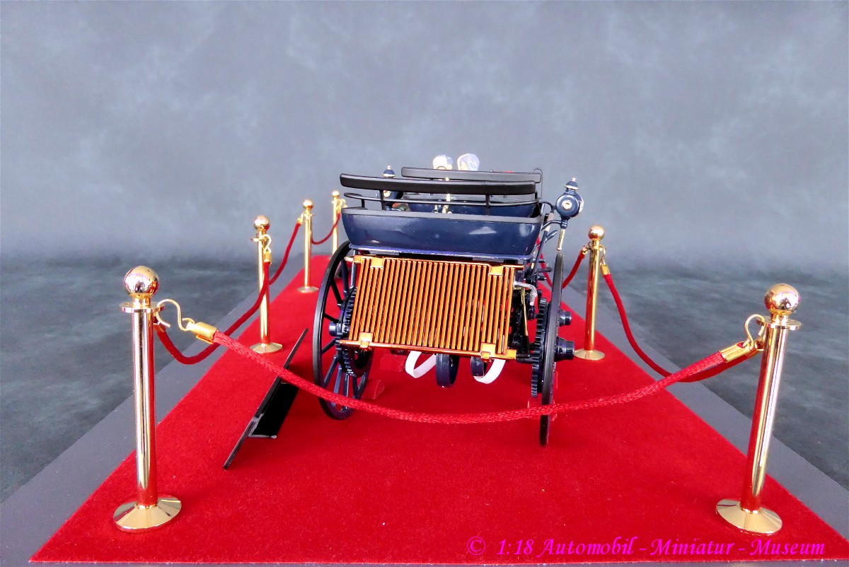 1:18 Benz Patent Motorwagen 1886 - Karl Benz & Daimler Motorkutsche 1886 - Gottlieb Daimler